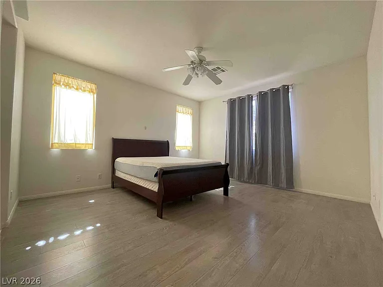 531 Curtin Ct — Photo 12