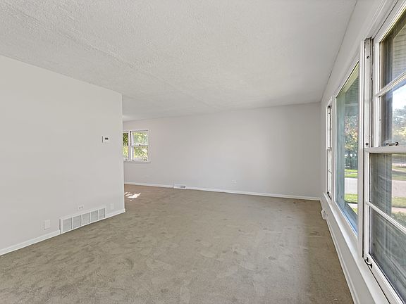 2nd image of 17051 Maryland Ave