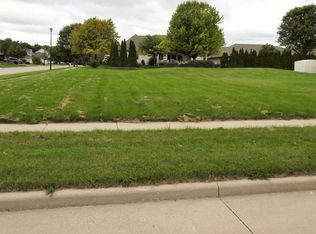 4702 Veranda Ct, Manitowoc, WI 54220