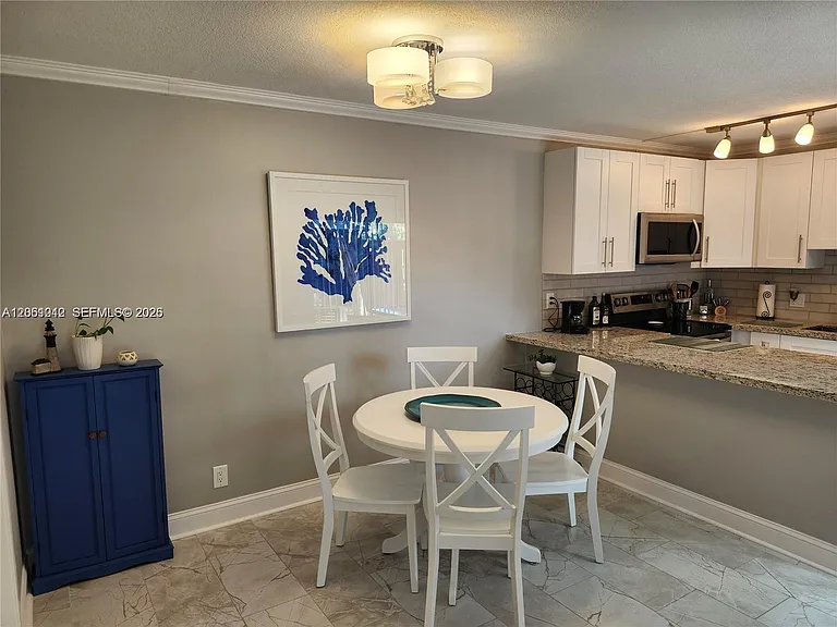 1460 Augusta Cir #134 — Photo 7