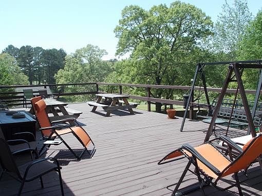 4th image of 1292 Country Club Ln