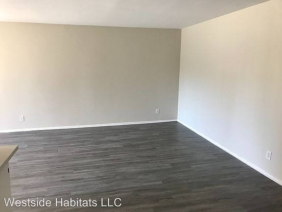 5th image of 6251 Reseda Blvd #44