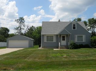 22W001 Valleyview Dr, Glen Ellyn, IL 60137