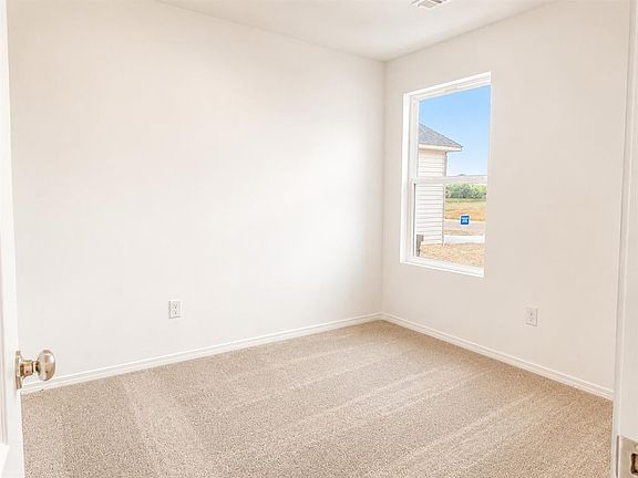 5th image of 920169 Wallace Ave