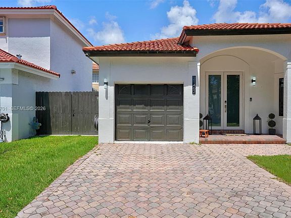 3rd image of 21462 SW 91st Ave