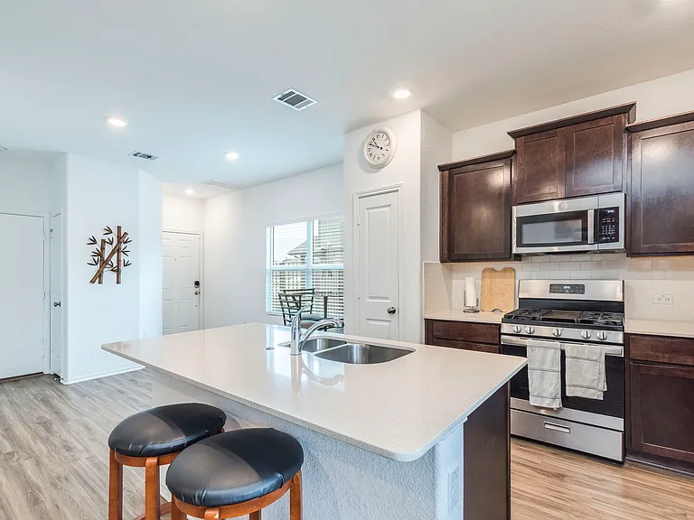 7117 Dancing Wind Ln — Photo 9