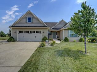 18 Brents Ln, White Heath, IL 61884