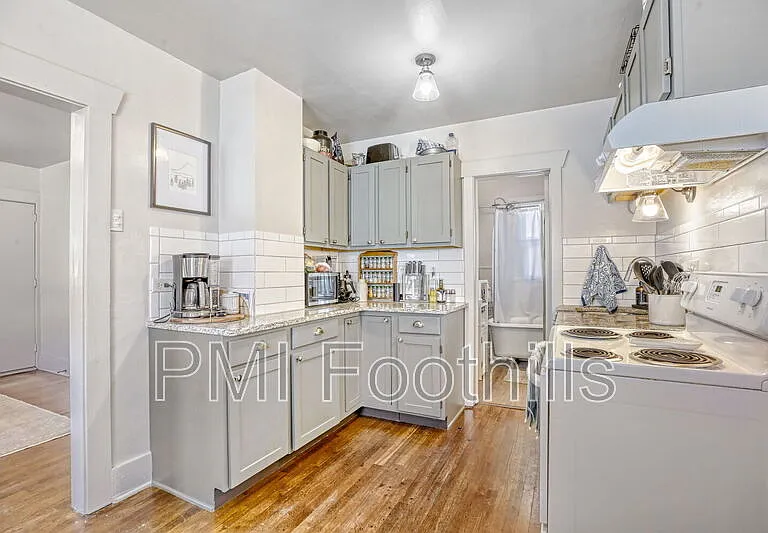 2968 S Grant St — Photo 8