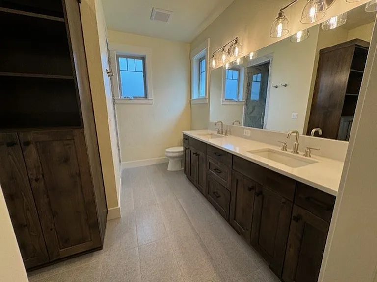 1574 NW Erin Ct #1 — Photo 11