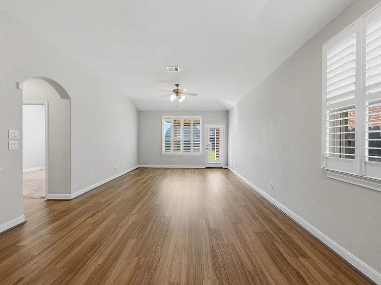 24230 Prairie Glen Ln — Photo 11