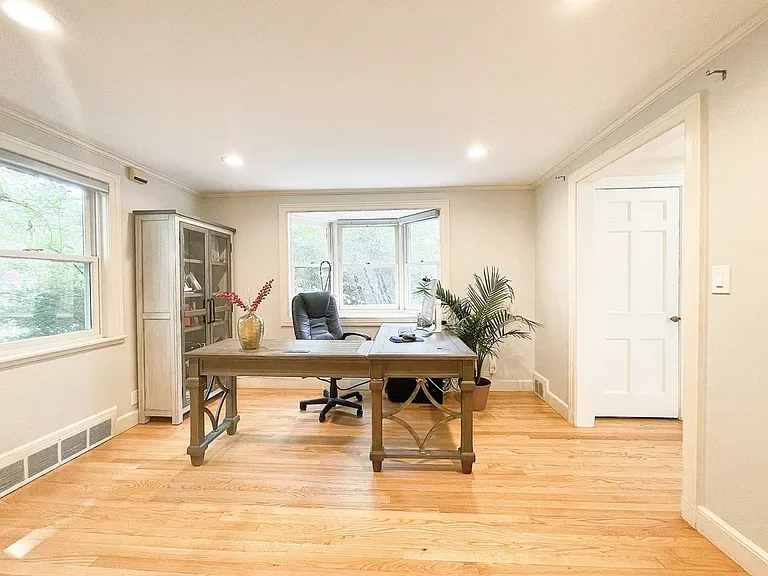 37 Emerson Rd — Photo 12