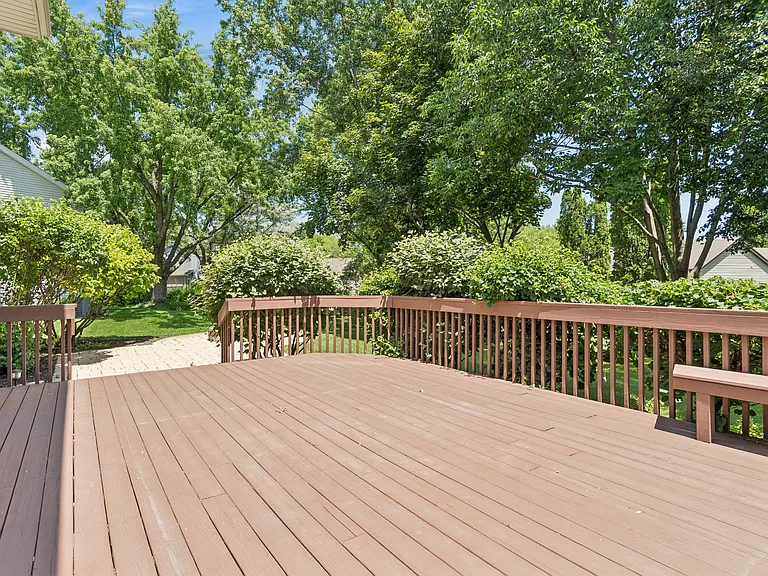2408 Newport Dr — Photo 18