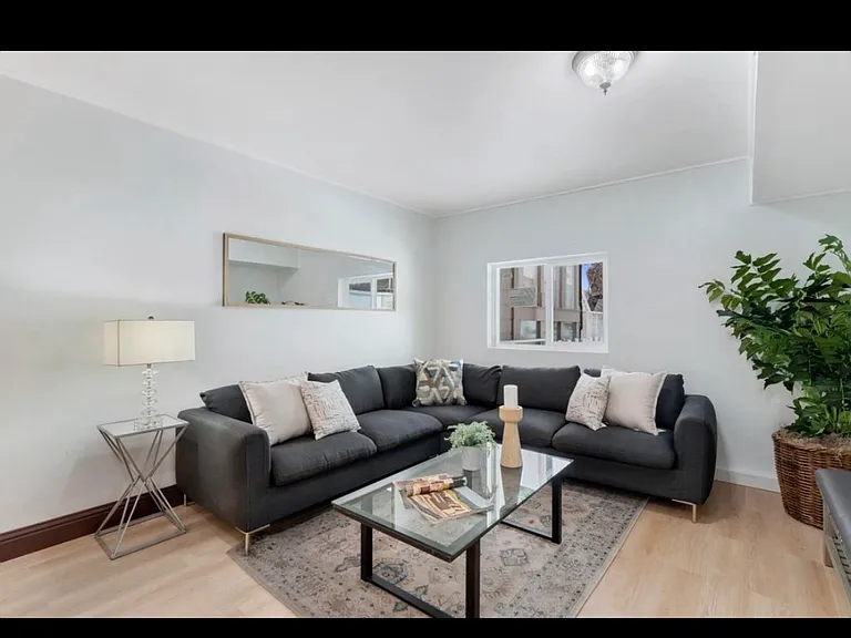 48 Parkview Ave — Photo 4