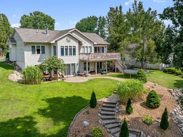 10590 Emerald Dr, Cement City, MI 49233
