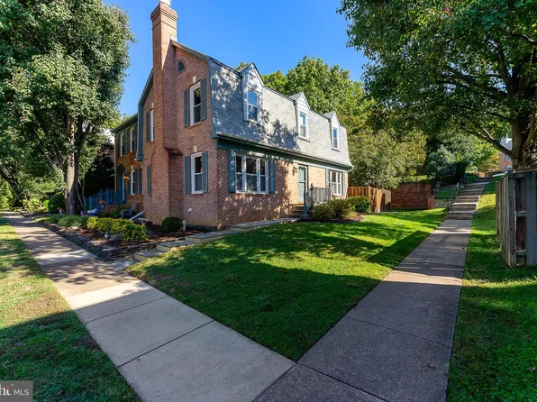 7962 Yancey Dr, Falls Church, VA 22042