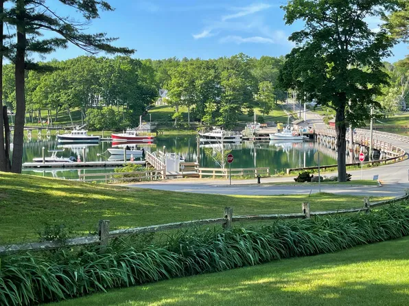 84 Organug Road, York, ME 03909