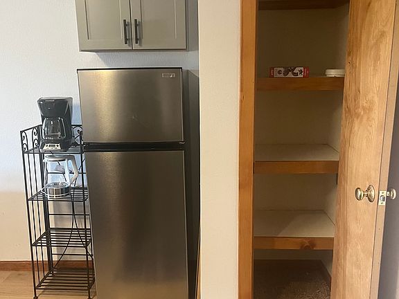 5th image of 28950 Valley View Ln #1