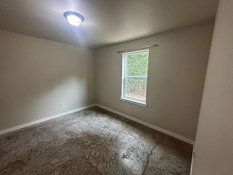 1424 Gleason Ave — Photo 34
