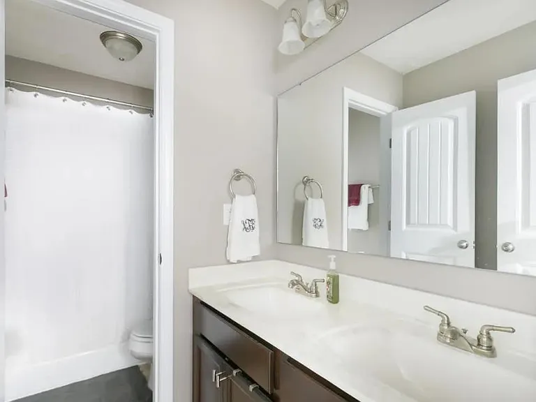 550 Townsend Rd — Photo 20
