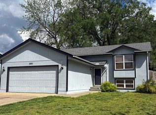 6821 SW 17th St, Topeka, KS 66615