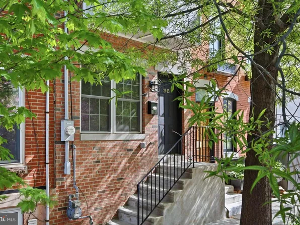 2405 Catharine St, Philadelphia, PA 19146