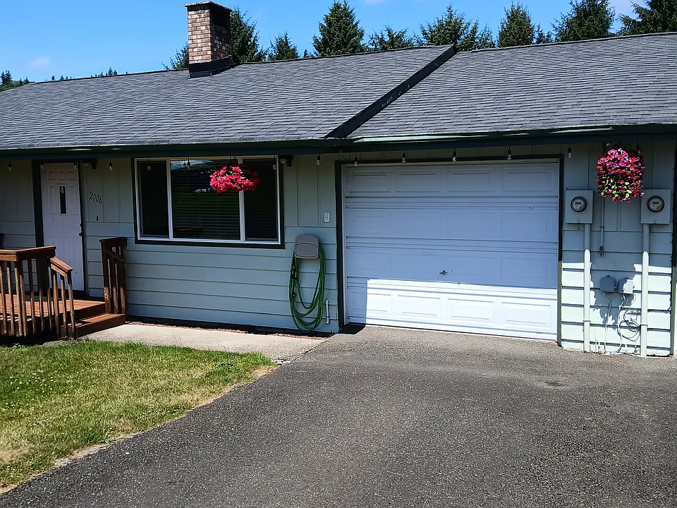 2006 Cherry Ln