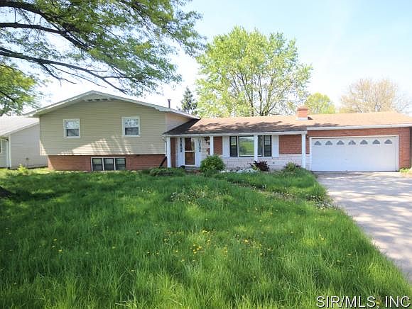 1st image of 207 Paradise Ln