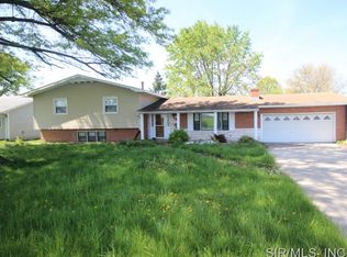 207 Paradise Ln, Granite City, IL 62040