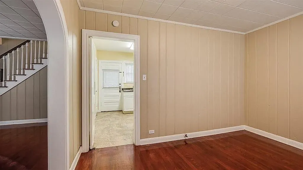 2 bed, 1050 sqft, $1,349 — Photo 4