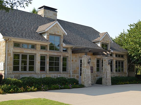 2nd image of 611 Creekside Dr
