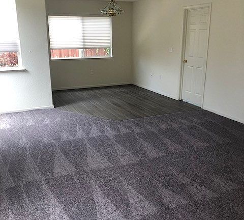 2nd image of 1101 Vista Pointe Cir