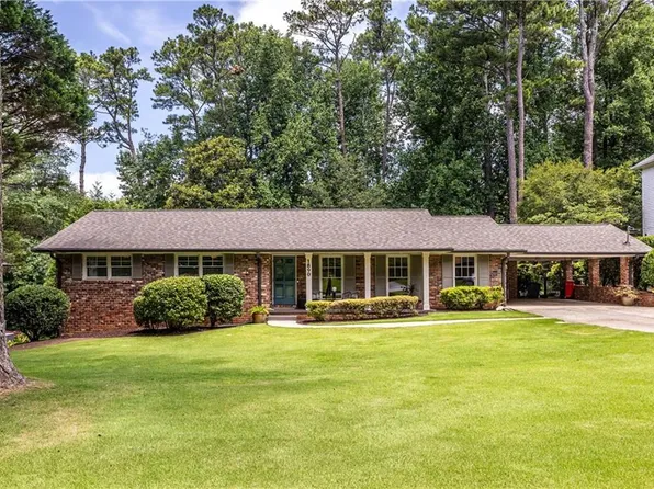 1890 Silvastone Dr, Decatur, GA 30033