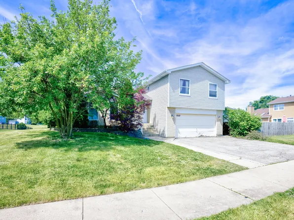 649 Hiawatha Dr, Carol Stream, IL 60188