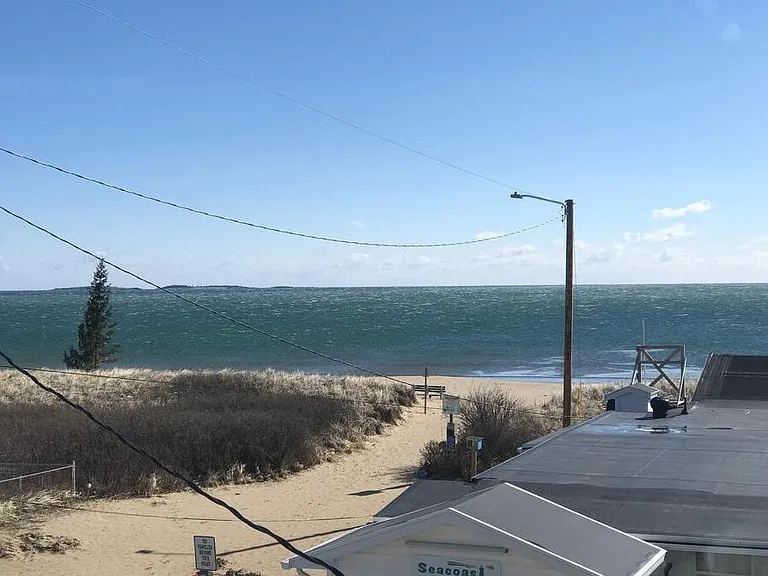 Entrance to beach