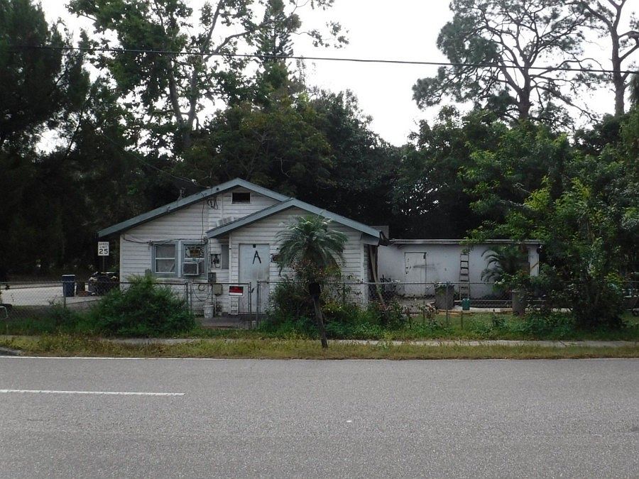 1st image of 2318 51st Ave E