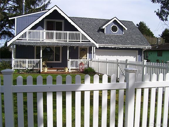 2nd image of 358 Dolphin Ave NE