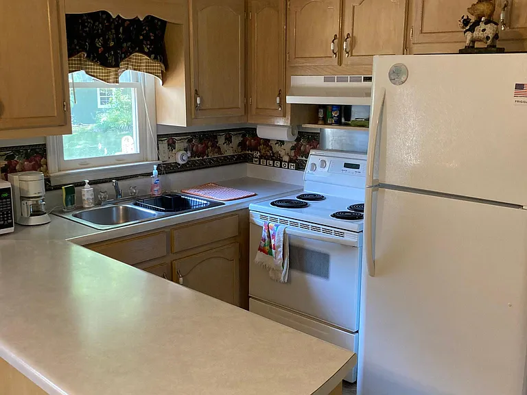112 Linda Ln #B — Photo 5