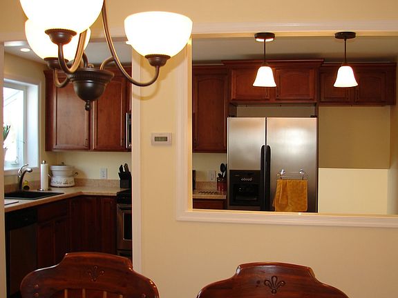 3rd image of 2205 Coventry Dr