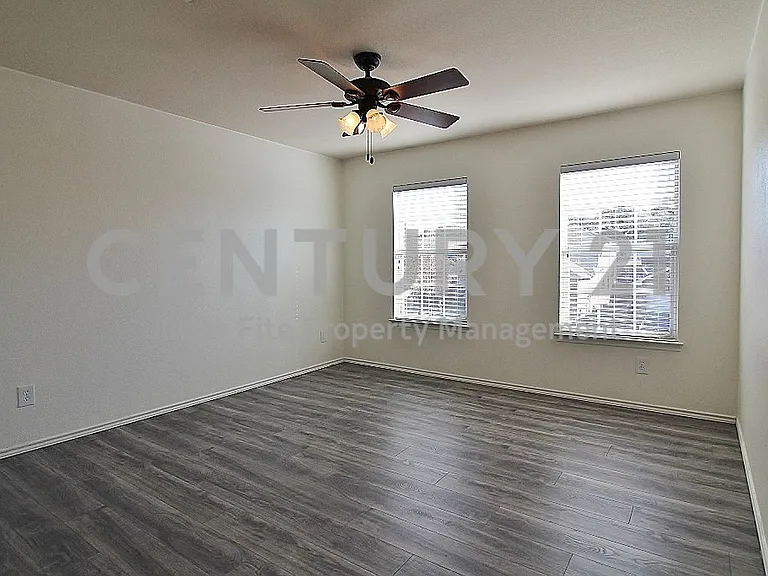 10125 Sourwood Dr — Photo 17