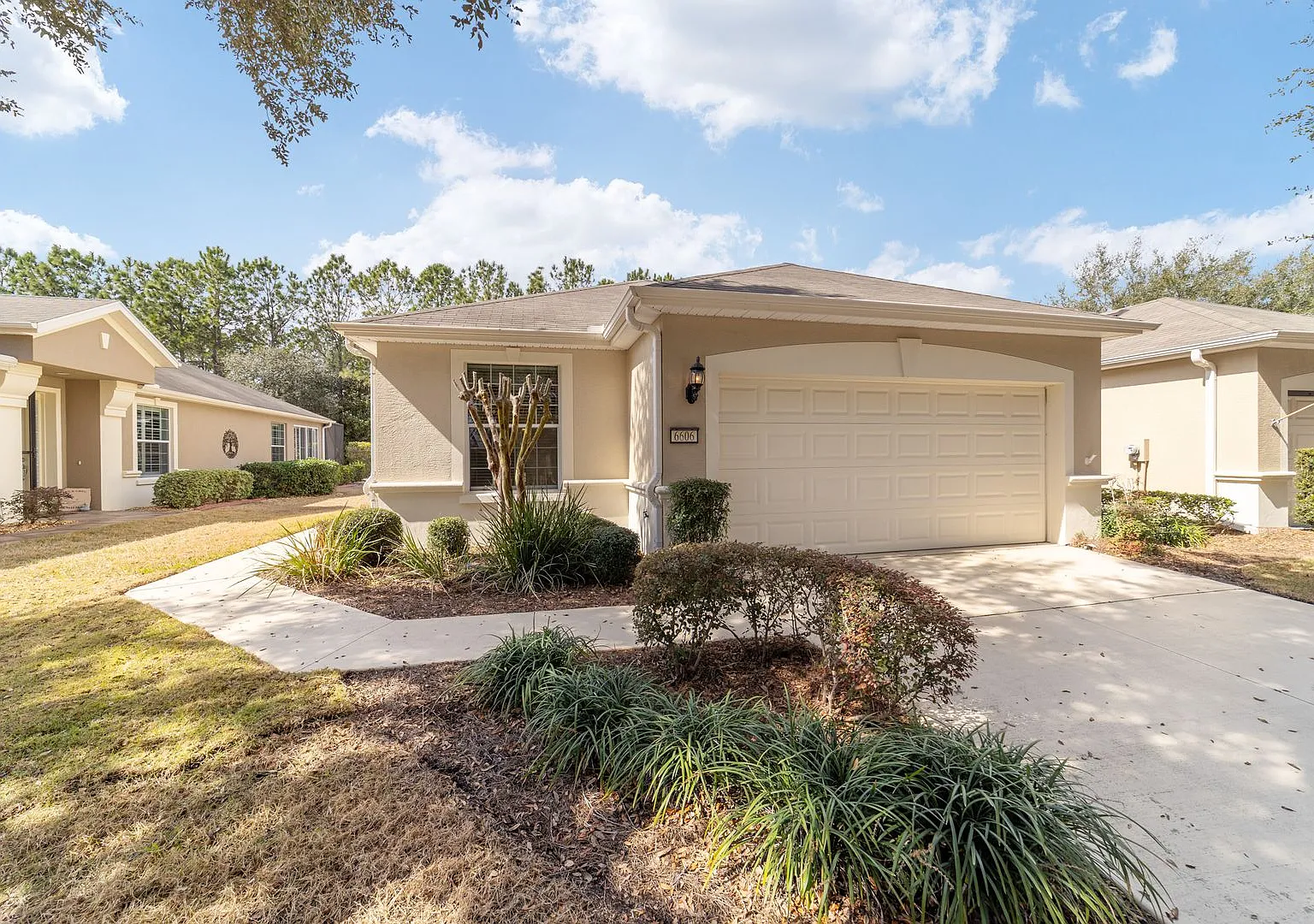 Resort-Style 55+ Living in Stone Creek Beautiful 2-Bedroom Villa with Screened Lanai & 2-Car Garage! — Photo 2