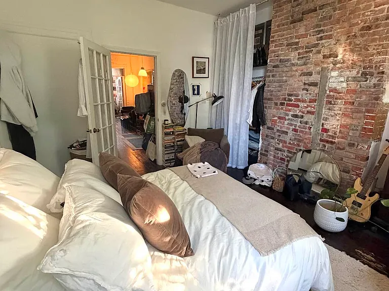 195 Calyer St #3L — Photo 2
