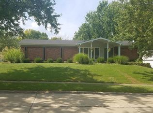 2279 Hill House Rd, Chesterfield, MO 63017