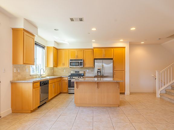 2nd image of 1673 Lee Way