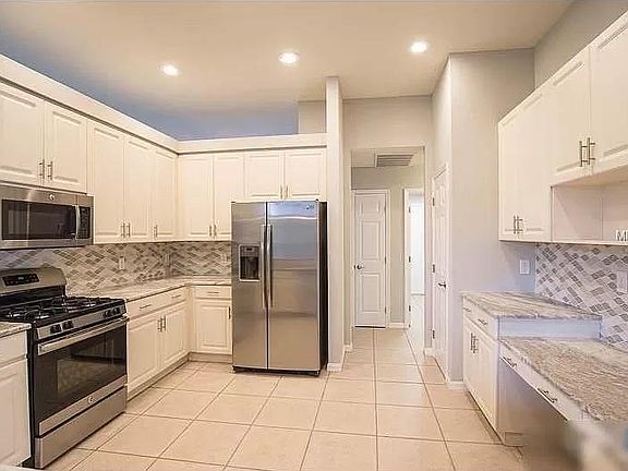 3rd image of 6312 Bridgevista Dr