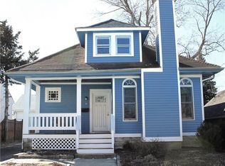 11 Delmar Ave, Providence, RI 02907