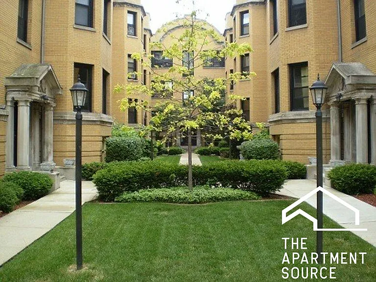 2426 N Sawyer Ave #1E — Photo 13