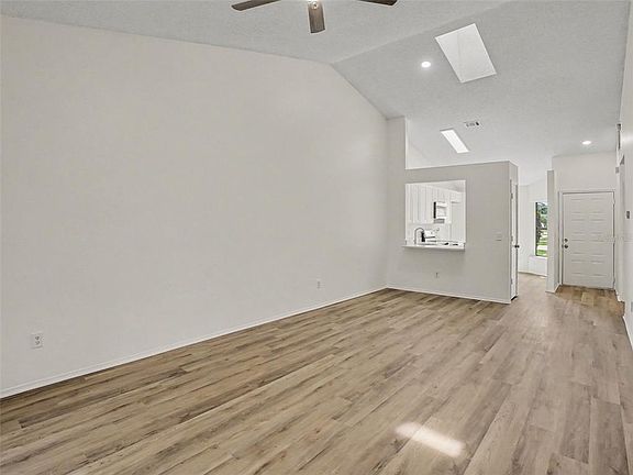 2nd image of 84 LAKEPOINTE CIRCLE
