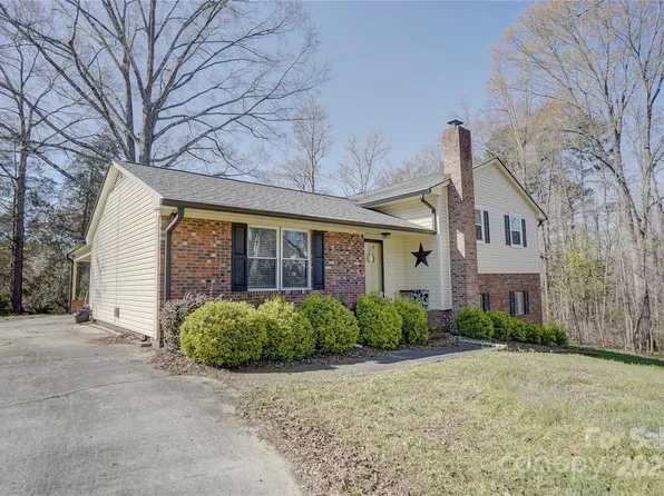 1190 Duchess Dr, Mount Pleasant, NC 28124