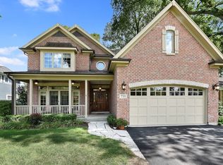 735 Wagner Rd, Glenview, IL 60025