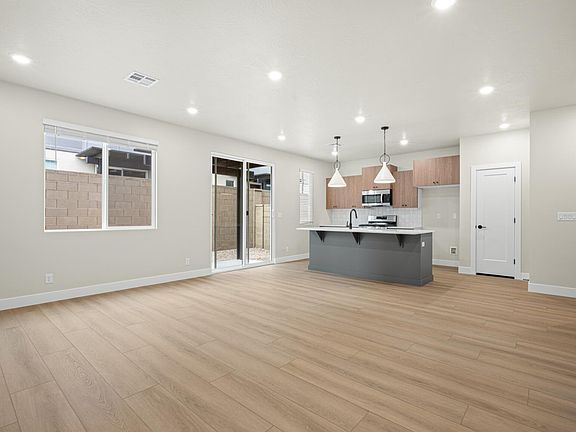 4th image of 3997 E Fossil Way #96